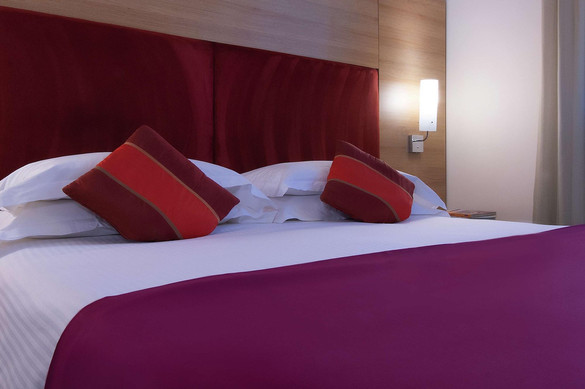 Готель Dolce By Wyndham Milan Malpensa Сомма-Ломбардо Екстер'єр фото