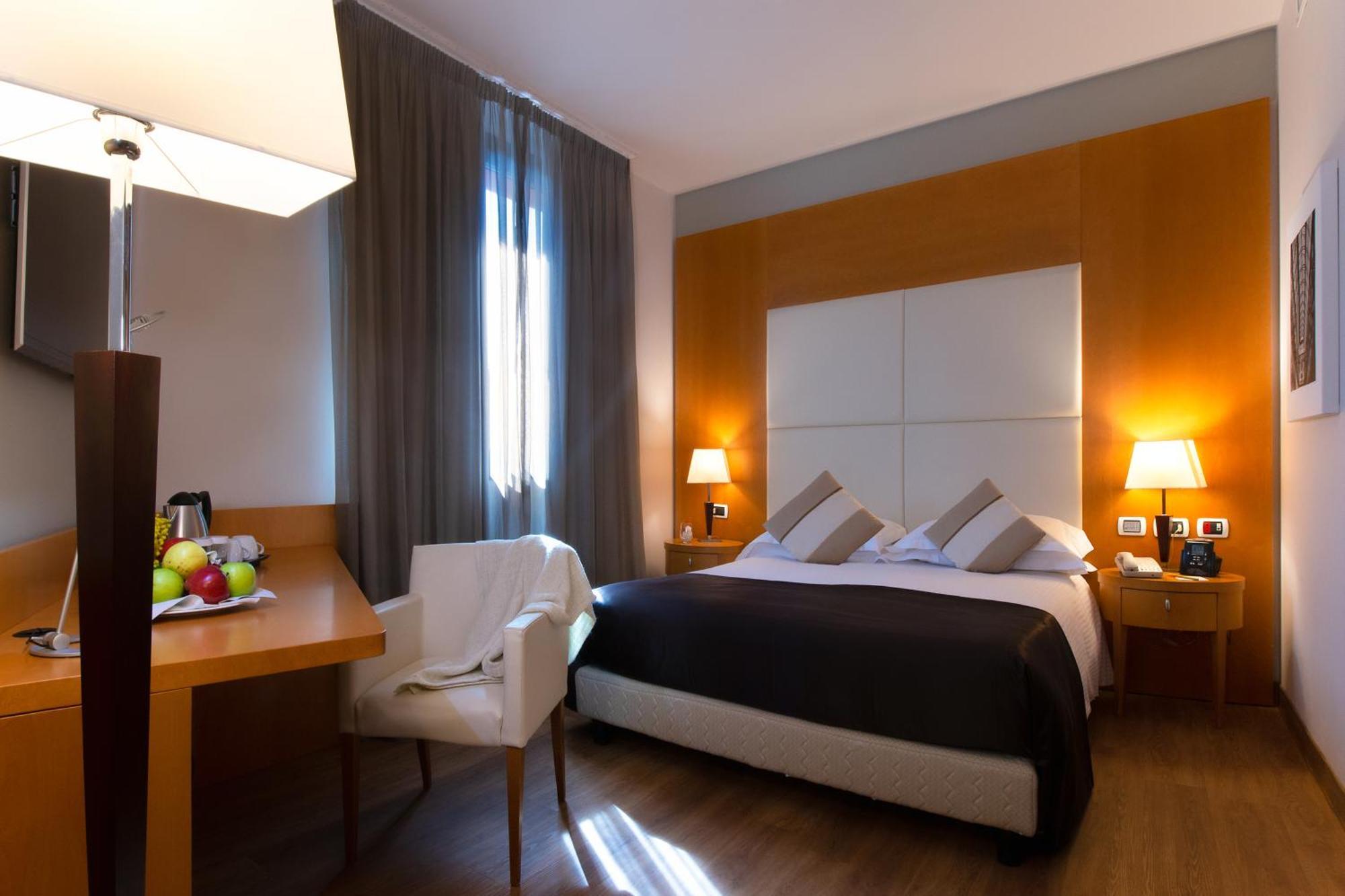 Готель Dolce By Wyndham Milan Malpensa Сомма-Ломбардо Екстер'єр фото